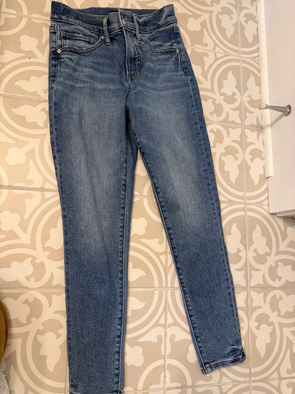 Express Skinny Jeans in Medium Blue Wash